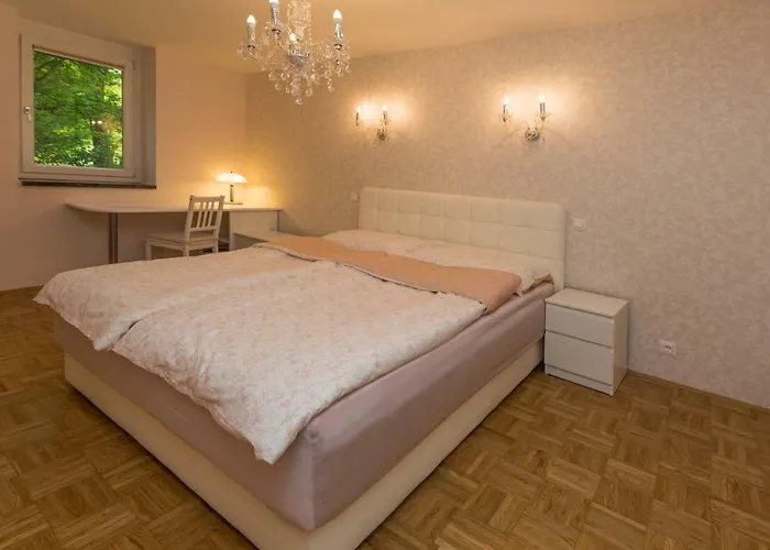 Apartma Evelina's Place